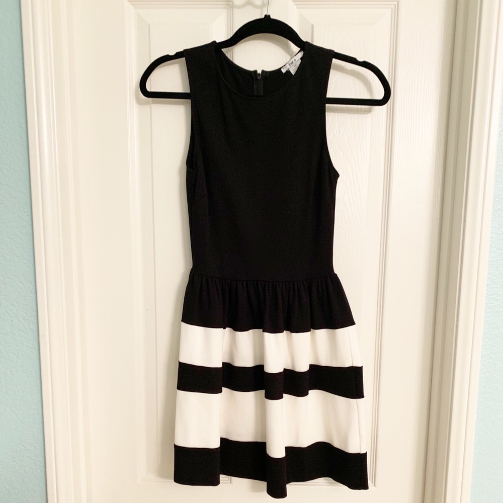 Bar III Black & White Stretchy Cocktail Dresses